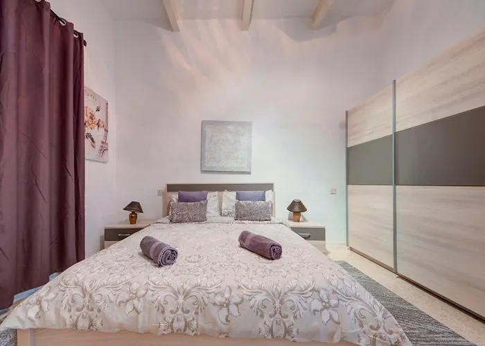 Lägenhet Walk To Ferry, Cafes & Old - Sleep 6 Valletta