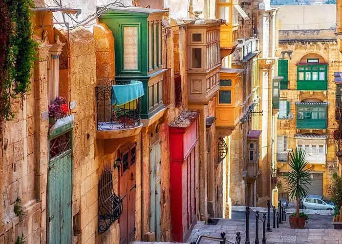 Walk To Ferry, Cafés&valletta Old - Sleep 6 *