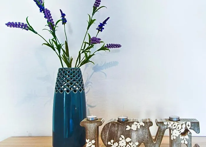 Walk To Ferry, Cafés&valletta Old - Sleep 6 *